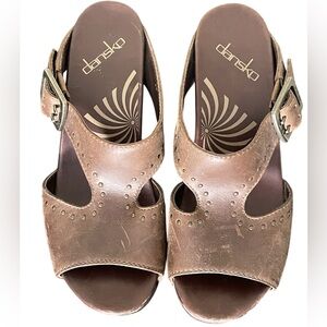 Dansko Ripley Brown Crazy Horse Sandals (36)